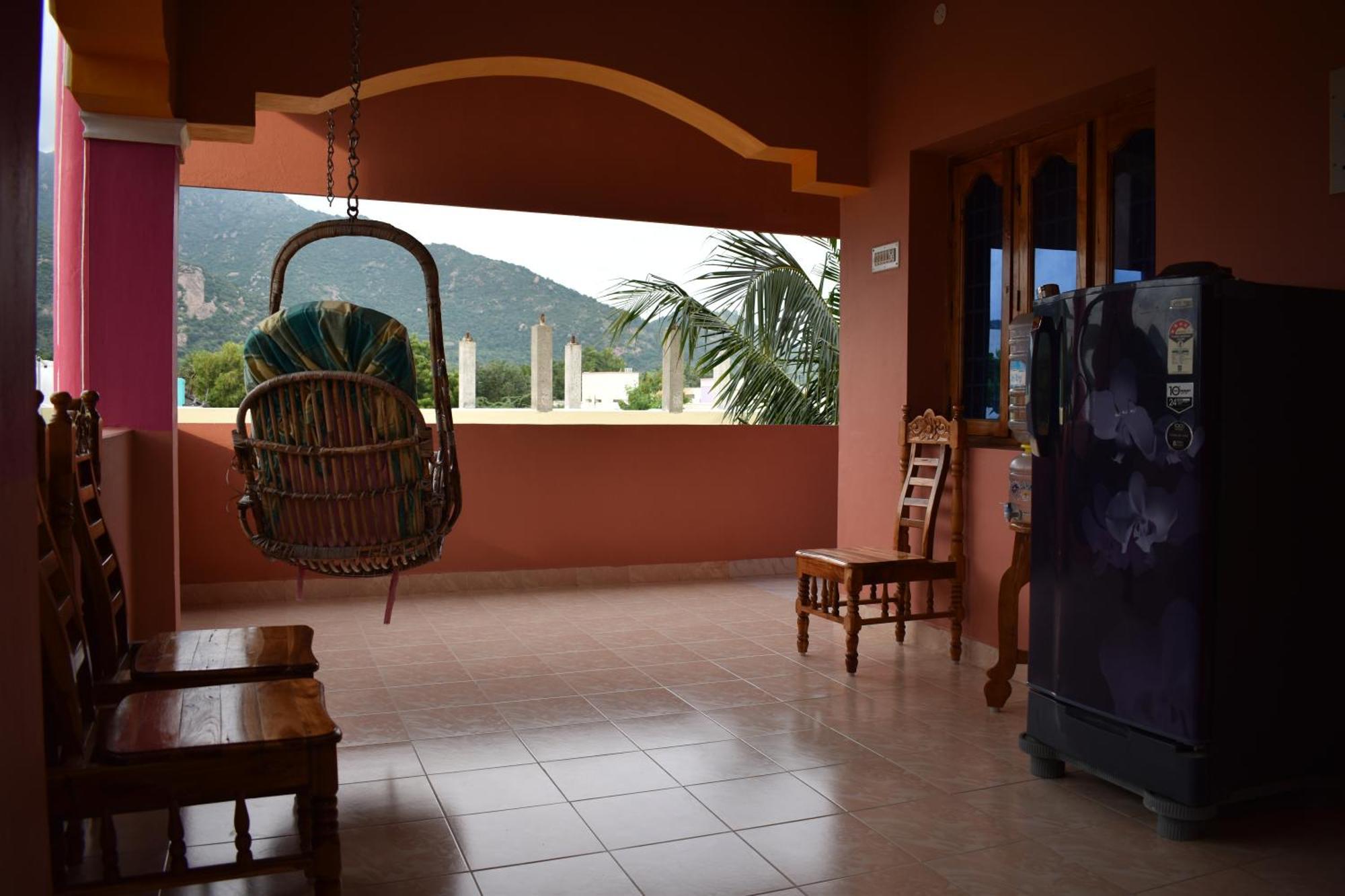 Rainbow Guest House Tiruvannāmalai Екстериор снимка